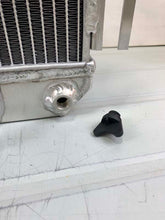 Load image into Gallery viewer, GPI Aluminum Radiator for 1963-1968 Chevy Bel Air Impala AT (Notched Tank) 1964 1965 1966 1967