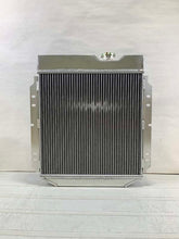 Load image into Gallery viewer, GPI Aluminum Radiator For 1966-1977 Ford Bronco 6CYL ENG 2.8L AT 1967 1968 1969 1970 71 72 73 74 75 76
