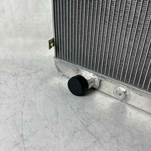 Load image into Gallery viewer, GPI Aluminum Radiator For 1949 1950 OLDSMOBILE Series 78 88 98 V8 Engine AT