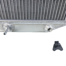 Load image into Gallery viewer, GPI Aluminum Radiator For 1957-1960 Ford F-100 TRUCK PICKUP Ford ENGINE V8 AT 1958 1959 F 100