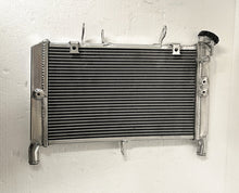 Load image into Gallery viewer, Aluminum Radiator FOR 2013-2018 Yamaha MT09 MT-09 FZ09 FJ09 /MT 09 FZ 09 FJ 09 2013 2014 2015 2016 2017 2018