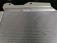 Load image into Gallery viewer, GPI Aluminum Radiator For 1990-1993 Toyota Land Cruiser LJ70/71/73/77/78 2LTE 2.4TD AT 1990 1991 1992 1993