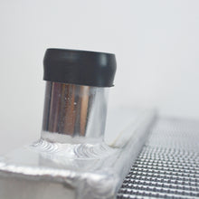 Load image into Gallery viewer, GPI 3Row 29"x20"x5.4" Universal Crossflow Radiator Ford Config #UN26-FD