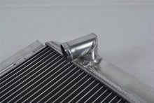 Load image into Gallery viewer, GPI 40MM ALUMINUM RADIATOR FOR Mitsubishi PAJERO/Shogun L04_G, L14_G MK II 2.3 TD
