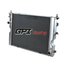 Load image into Gallery viewer, GPI 40MM CORE Aluminum radiator FOR 1999-2004 Land Rover Discovery II 2.5 Td5 4x4 2000 2001 2002 2003