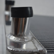 Load image into Gallery viewer, GPI Dual Pass Universal Crossflow 28" Core Aluminum Cooling Radiator Manual