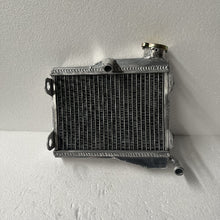 Load image into Gallery viewer, Aluminum Radiator For 1973-1975 Kawasaki Brute Force 650 Prairie 700 KXF700 KVF650 KXF 700 KVF 650 1973 1974 1975