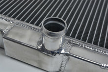Load image into Gallery viewer, GPI 40MM ALUMINUM RADIATOR FOR Mitsubishi PAJERO/Shogun L04_G, L14_G MK II 2.3 TD