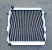 Load image into Gallery viewer, GPI 3 Row Aluminum Radiator For 1984-1989 Toyota Land Cruiser BJ70/BJ71/BJ73/BJ74/BJ75 1984 1985 1986 1987 1988 1989