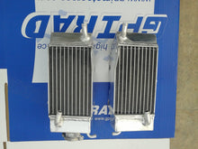 Load image into Gallery viewer, Aluminum radiator + silicone hose for Honda CR125 CR 125 R 2-stroke 1983 83