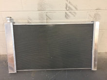 Load image into Gallery viewer, GPI Aluminum Radiator & fans FOR 1988-1995 CHEVY C/K-SERIES TRUCK 5.0L V8 AUTO AT 1988 1989 1990 1991 1992 1993 1994 1995