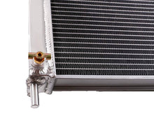 Load image into Gallery viewer, GPI Aluminum Radiator & fan for 1999-2005 JEEP GRAND CHEROKEE WJ/WG 4.7L V8 1999 2000 2001 2002 2003 2004 2005