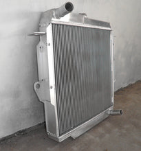 Load image into Gallery viewer, Aluminum Radiator For 1985-1993 Toyota LandCruiser 70 Series FJ73 FJ75 4.0L 6cyl 3F 1985 1986 1987 1988 1989 1990 1991 1992 1993