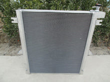 Load image into Gallery viewer, 5ROW Radiator For Mitsubishi Triton ML-MN 3.5/2.4L Petrol 2.5/3.2L Diesel 06- MT 2006 2007 2008 2009 2010 2011 2012 2013 2014 2015 2016 2017 2018 2019 2019 2020 2021