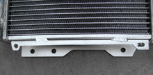 Load image into Gallery viewer, GPI 3 Row Aluminum Radiator For 1968-1973 Datsun 510/1600/2000/521 SR 1968 1969 1970 1971 1972 1973