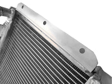 Load image into Gallery viewer, GPI 2 Row Aluminum Radiator& fans For 1955-1962 MG MGA 1500 1600 1622 DE LUXE 1.5L 1.6L 1955 1956 1957 1958 1959 1960 1961 1962