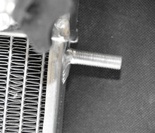 Load image into Gallery viewer, GPI 3 Rows aluminum radiator for Jaguar XKE Series 1 S1 4.2L Manual 1965 1966 1967