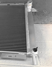 Load image into Gallery viewer, Aluminum Radiator & FAN FOR Ford Bronco II Explorer Ranger Mazda Navajo B3000 B4000 1985-1994 1985 1986 1987 1988 1989 1990 1991 1992 1993 1994