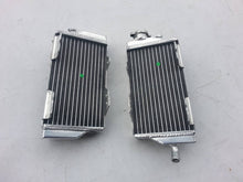 Load image into Gallery viewer, ALUMINUM RADIATOR & Silicone Hose FOR 2002-2004 HONDA CR 125 R/CR125R 2-STROKE 2002 2003