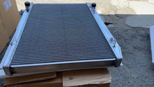 Load image into Gallery viewer, Aluminum Radiator For 1998-2004 Nissan Frontier / Nissan Xterra 3.3L 2.4L AT 1998 1999 2000 2001 2002 2003 2004