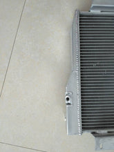Load image into Gallery viewer, GPI Aluminum radiator FOR JEEP 1955 - 1971 CJ5 CJ6 DJ5 DJ6 F4 1955 1956 1957 1958 1959 1960 1961 1962 1963 1964 1965 1966 1967 1968 1969 1970 1971