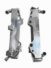 Load image into Gallery viewer, Aluminum radiator For 2000-2022 Suzuki DRZ400S DRZ400SM WVB8 DR-Z 400 S/SM 2000 2001 2002 2003 04 05 06 07 08 09 10 11 12 13 14 15 16 17 18 19 20 21