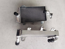 Load image into Gallery viewer, GPI Aluminum Radiator & red hose For 2018-2021 Honda CRF250R CRF 250 R 2018 2019 2020 2021