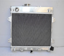 Load image into Gallery viewer, Aluminum radiator & fan for 1982-1991 BMW E30 M10 316i 318i MT 1982 1983 1984 1985 1986 1987 1988 1989 1990 1991