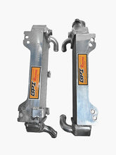 Load image into Gallery viewer, Aluminum radiator For 2000-2022 Suzuki DRZ400S DRZ400SM WVB8 DR-Z 400 S/SM 2000 2001 2002 2003 04 05 06 07 08 09 10 11 12 13 14 15 16 17 18 19 20 21