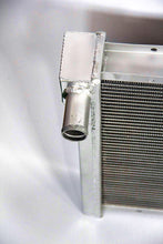 Load image into Gallery viewer, GPI 3 Row Aluminum Radiator & fan For 1977-1982 Chevy Corvette C3 305/350 V8 5.0 5.7 AT/MT 1977 1978 1979 1980 1981 1982