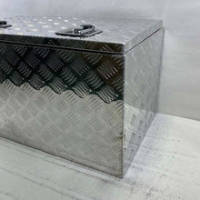 Load image into Gallery viewer, GPI 30"x18"x18" Aluminum Truck Underbody Tool Box Storage Underbed ATV RV Trailer Pickup Truck Tread Lock With Keys