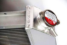 Load image into Gallery viewer, GPI 3 Row Aluminum Radiator & fan For 1977-1982 Chevy Corvette C3 305/350 V8 5.0 5.7 AT/MT 1977 1978 1979 1980 1981 1982