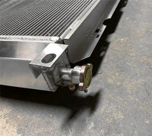 Load image into Gallery viewer, 3 Row Aluminum Radiator For 1985-1996 FORD F-150 F-250 F-350 BRONCO 5.0/5.8/7.5 1986 1987 1988 1989 1990 1991 1992L