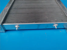 Load image into Gallery viewer, GPI 3 core aluminum radiator & fan for 1963-1972 CORVETTE C2 C3 5.3 5.4 5.7 6.5 7.0 7.4 V8 MT 1963 1964 1965 1966 1967 1968 1969 1970 1971 1972