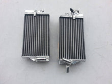 Load image into Gallery viewer, ALUMINUM RADIATOR & Silicone Hose FOR 2002-2004 HONDA CR 125 R/CR125R 2-STROKE 2002 2003