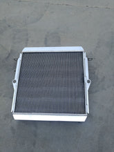 Load image into Gallery viewer, GPI 3 Row Aluminum Radiator& fan For 1984-1989 Toyota Land Cruiser BJ70/BJ71/BJ73/BJ74/BJ75 1984 1985 1986 1987 1988 1989