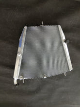 Load image into Gallery viewer, Aluminum radaitor & fan For Honda CBR1000RR CBR 1000 RR 2006 2007