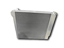 Load image into Gallery viewer, GPI 3 Row Aluminum Radiator for 1970-1981 International Scout II & Pickup 5.0L 5.6L V8 1970 1971 1972 1973 1974 1975 1976 1977 1978 1979 1980 1981