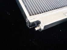 Load image into Gallery viewer, 3 Row Aluminum Radiator For Audi S4 B6/B7 2003-2008 2004 2005 & RS4 B7 4.2L 2006 2007 2008 MT