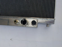 Load image into Gallery viewer, GPI Aluminum Radiator FOR 1999-2005 Ford F250 F350 F450 Super Duty Excursion V8 V10 1999 2000 2001 2002 2003 2004 2005