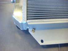 Load image into Gallery viewer, GPI Aluminum Radiator & HOSE  For 1980-1998 Suzuki Sierra/Jimny/Samurai/JA51 SJ 413/SJ413 G13 1.3L 1980 1981 1982 1983 1984 1985 1986 1987 1988 1989 1990 1991 1992 1993 1994 1995 1996 1997 1998