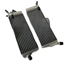 Load image into Gallery viewer, GPI aluminum Radiator & HOSE FOR 1985-1988 Honda CR500 CR500R CR 500R 1985 1986 1987 1988