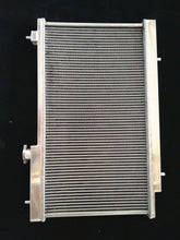 Load image into Gallery viewer, Aluminum Radiator For 1997-2001 Honda CR-V 2.0L L4 AT/ MT 1997 1998 1999 2000 2001