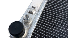 Load image into Gallery viewer, ALL Aluminum RADIATOR FOR 1997-1998 Ford F150 F250 4.2L V6 4.6L V8 Lobo