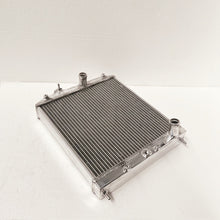 Load image into Gallery viewer, GPI 3 Rows Aluminum Radiator For 1992-2000 Honda CIVIC EJ/EK/DEL SOL EG/INTEGRA DB DC / 1992 1993 1994 1995 1996 1997 1998 1999 2000