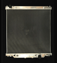 Load image into Gallery viewer, GPI Aluminum Radiator FOR 2003-2007 Ford 6.0L Powerstroke F250 F350 F450 F550 trucks equipped 2003 2004 2005 2006 2007
