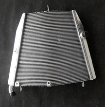 Load image into Gallery viewer, Aluminum radaitor & fan For Honda CBR1000RR CBR 1000 RR 2006 2007