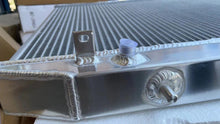 Load image into Gallery viewer, Aluminum Radiator For 1998-2004 Nissan Frontier / Nissan Xterra 3.3L 2.4L AT 1998 1999 2000 2001 2002 2003 2004