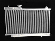 Load image into Gallery viewer, Aluminum Radiator & fans For 1997-2001 Honda CR-V 2.0L L4 AT MT 98 99 00 2001 AT/ MT 1997 1998 1999 2000 2001
