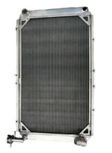Load image into Gallery viewer, GPI 3core Aluminum radiator for 88-97 Patrol GQ 2.8 / 4.2 DIESEL TD42 & 3.0 PETROL Y60 MT 1988 1989 1990 1991 1992 1993 1994 1995 1996 1997